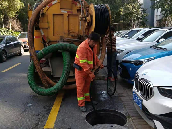 南沙排污管道清淤